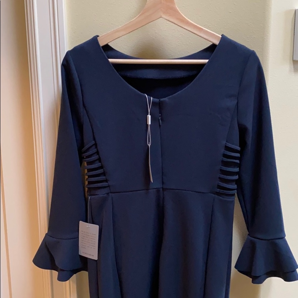 Dress - Picture 3 of 5
